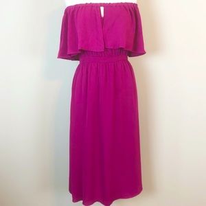 NWT Off the Shoulder Flounce szL